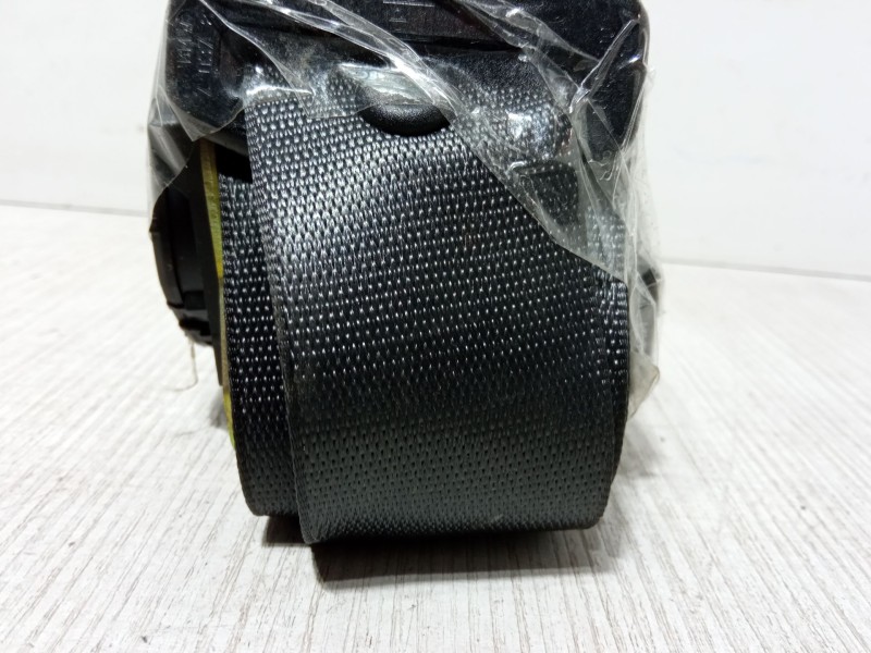 Recambio de cinturon seguridad trasero central para bmw 7 (e65, e66, e67) 735 i, li referencia OEM IAM   