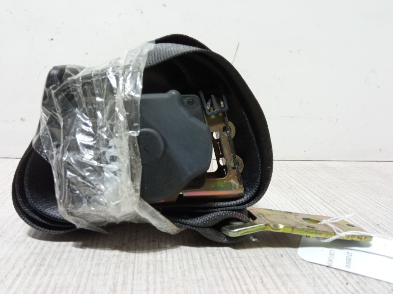 Recambio de cinturon seguridad trasero central para bmw 7 (e65, e66, e67) 735 i, li referencia OEM IAM   