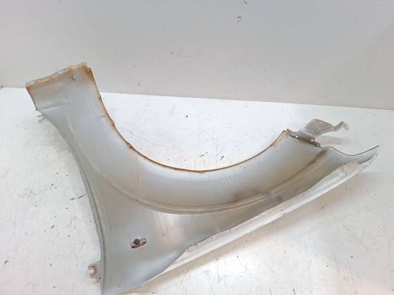 Recambio de aleta delantera derecha para nissan pathfinder fe 2.5 dci referencia OEM IAM   