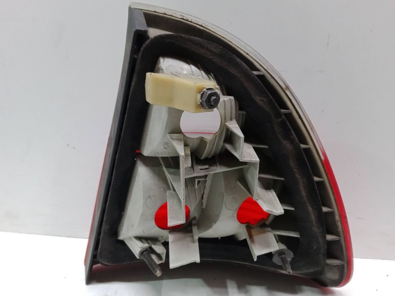 Recambio de piloto trasero izquierdo para bmw 3 (e46) 330 xd referencia OEM IAM   