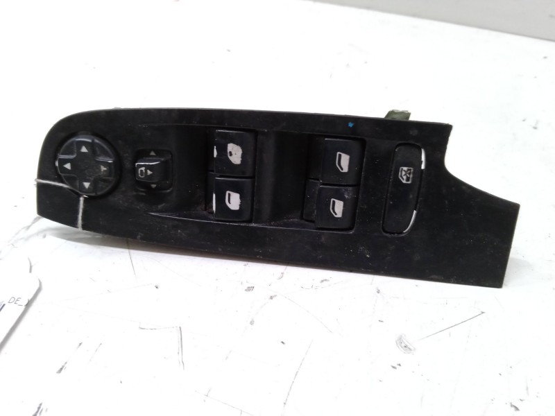 Recambio de mando elevalunas delantero izquierdo para citroën c4 grand picasso ii (da_, de_) 2.0 bluehdi 150 referencia OEM IAM 