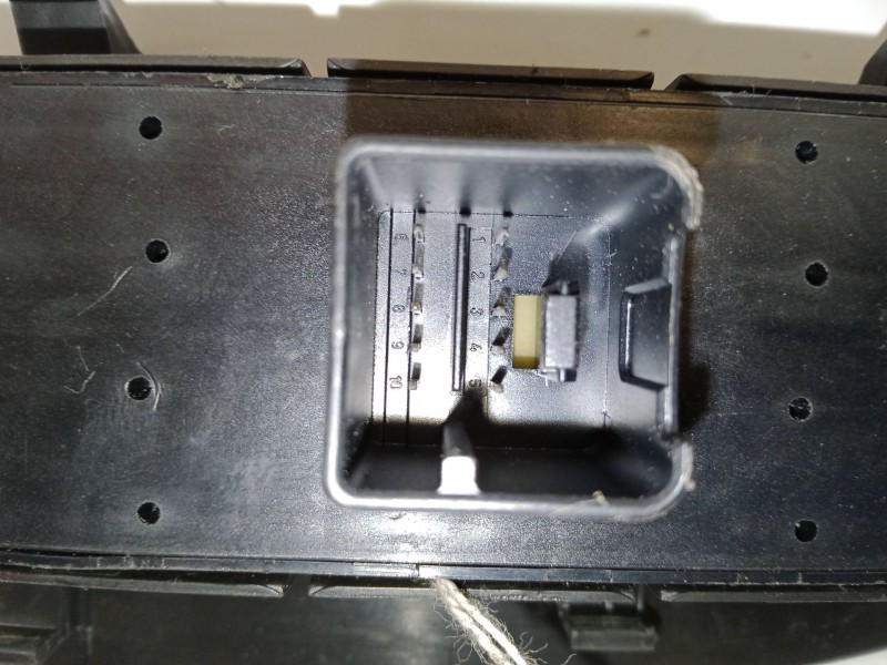 Recambio de mando elevalunas delantero izquierdo para seat leon (1p1) 1.9 tdi referencia OEM IAM   