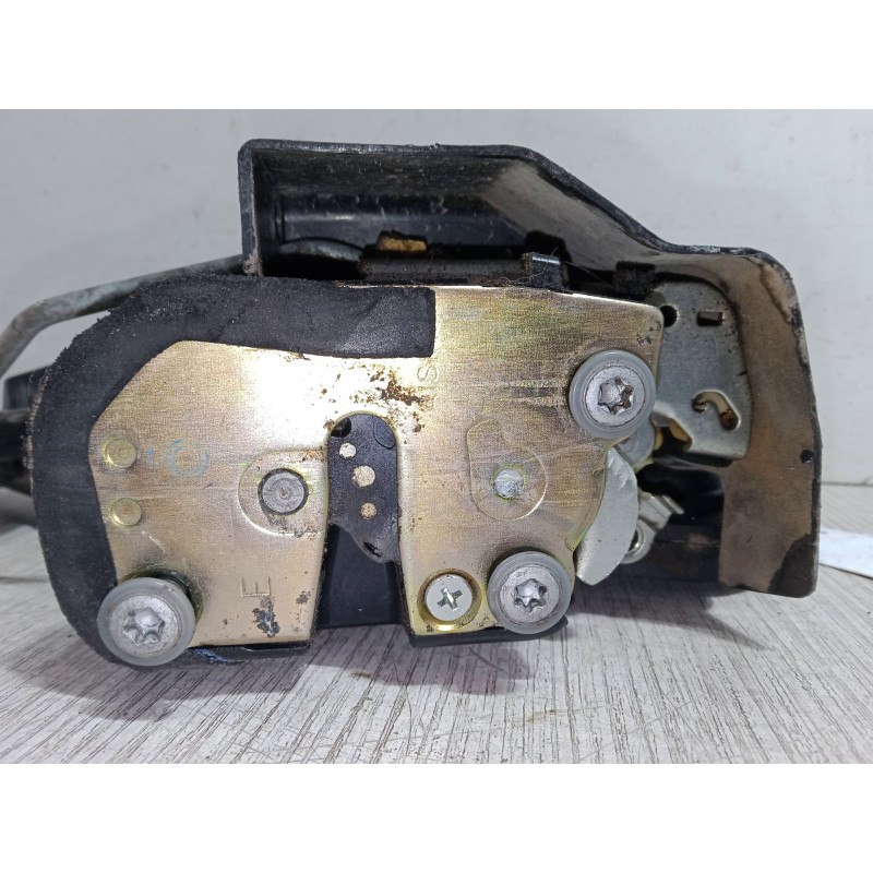 Recambio de cerradura puerta delantera derecha para toyota corolla verso (_e12_) 2.0 d-4d (cde120_) referencia OEM IAM   