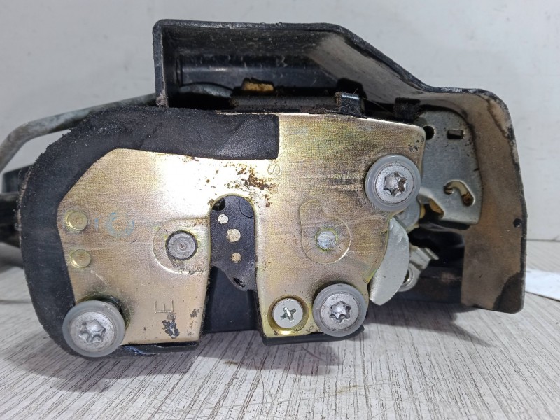 Recambio de cerradura puerta delantera derecha para toyota corolla verso (_e12_) 2.0 d-4d (cde120_) referencia OEM IAM   