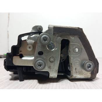 CERRADURA PUERTA TRASERA IZQUIERDA A046693 