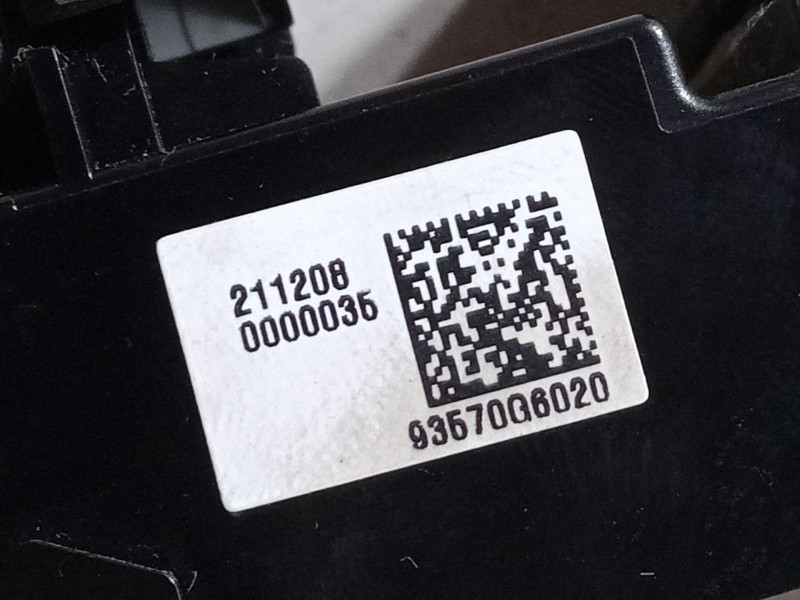 Recambio de mando elevalunas delantero izquierdo para kia picanto iii (ja) 1.0 referencia OEM IAM 9357006020  