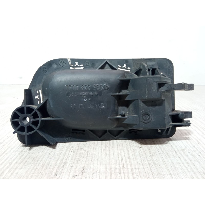 Recambio de maneta interior puerta trasera izquierda para renault laguna i (b56_, 556_) 2.0 referencia OEM IAM 7700823286N  