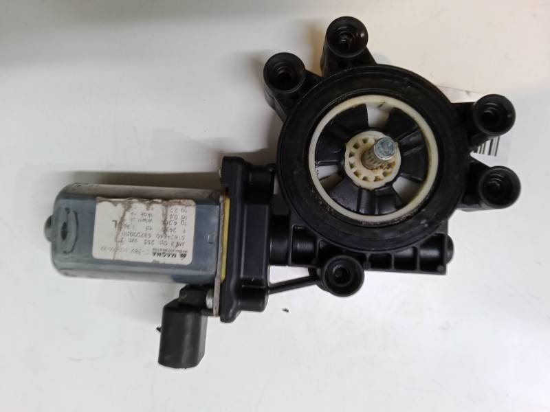 MOTOR ELEVALUNA DELANTERO IZQUIERDO 