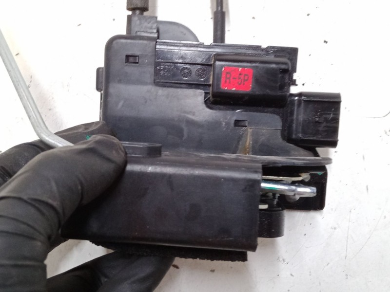 Recambio de cerradura puerta delantera derecha para hyundai i10 ii (ba, ia) 1.0 referencia OEM IAM 81320B9110  