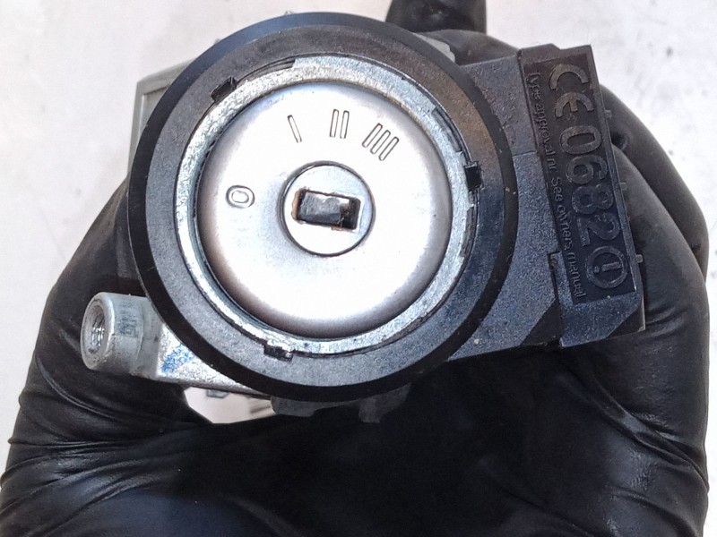 Recambio de clausor para ford focus c-max (dm2) 1.6 referencia OEM IAM 3M513F880AC  