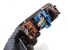 Recambio de mando elevalunas delantero izquierdo para renault clio iii (br0/1, cr0/1) 1.5 dci (br17, cr17) referencia OEM IAM 82 2