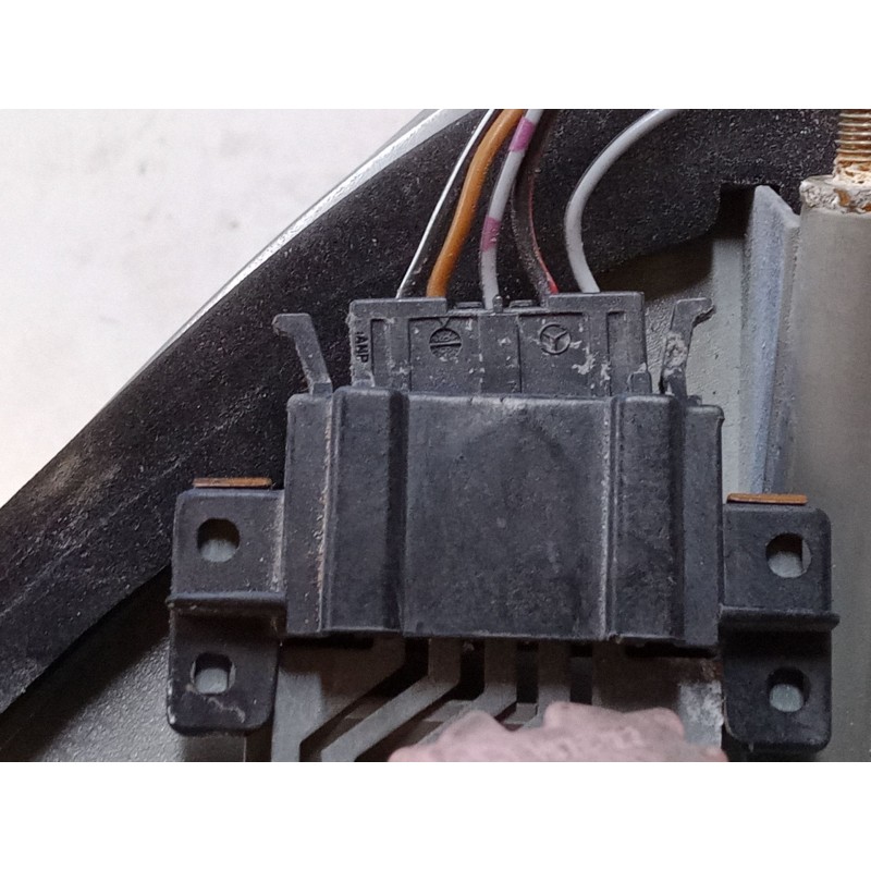 Recambio de piloto trasero izquierdo para mercedes-benz clase-e caja/chasis (vf210) e 290 td (210.617) referencia OEM IAM A21082