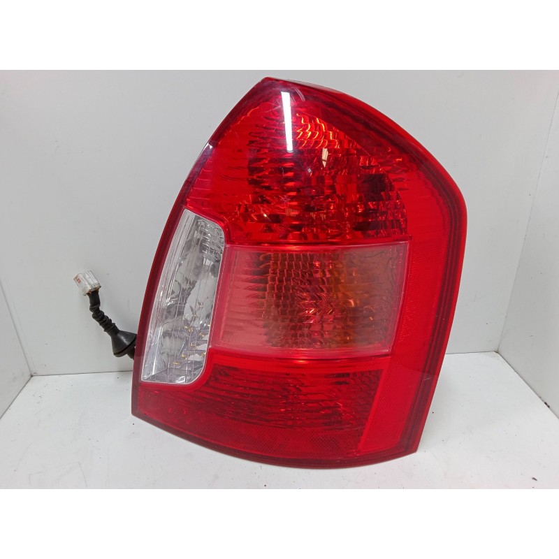 Recambio de piloto trasero derecho para hyundai accent iii sedán (mc) 1.5 crdi gls referencia OEM IAM 020210112000  MST210YP