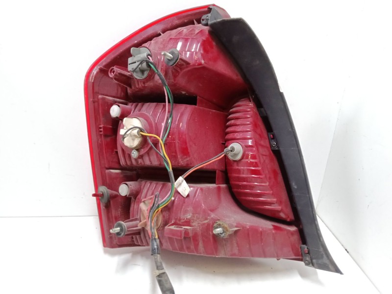 Recambio de piloto trasero derecho para hyundai accent iii sedán (mc) 1.5 crdi gls referencia OEM IAM 020210112000  MST210YP