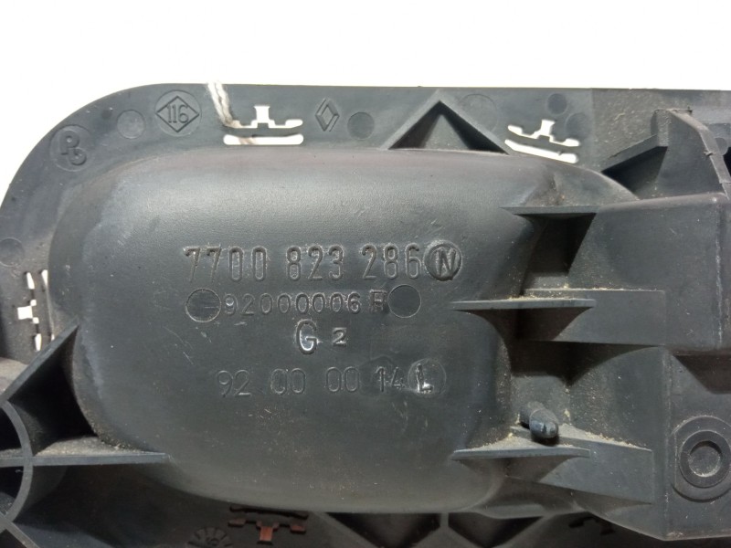 Recambio de maneta interior puerta trasera izquierda para renault laguna i (b56_, 556_) 2.0 referencia OEM IAM 7700823286N  