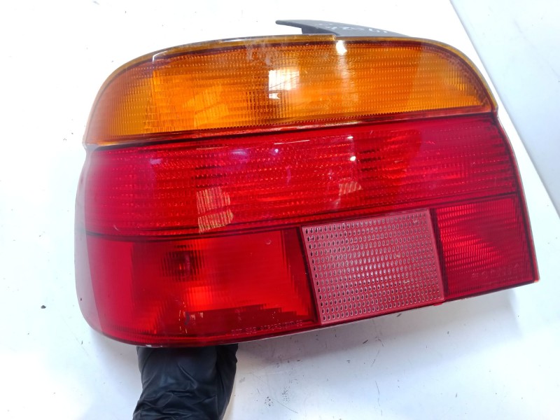 Recambio de piloto trasero derecho para bmw 5 (e39) 520 i referencia OEM IAM   