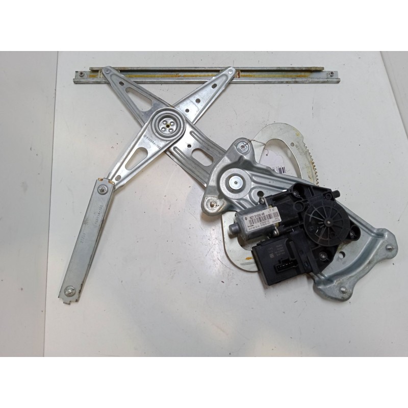Recambio de elevalunas electrico trasero izquierdo para renault scénic iii (jz0/1_) 1.6 16v (jz0u, jz1b) referencia OEM IAM 8273