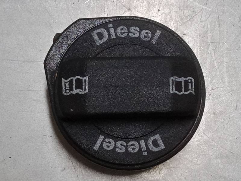TAPON COMBUSTIBLE 