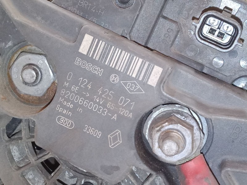 Recambio de alternador para renault clio iii (br0/1, cr0/1) 1.5 dci (br17, cr17) referencia OEM IAM 8200660033A  0124425071