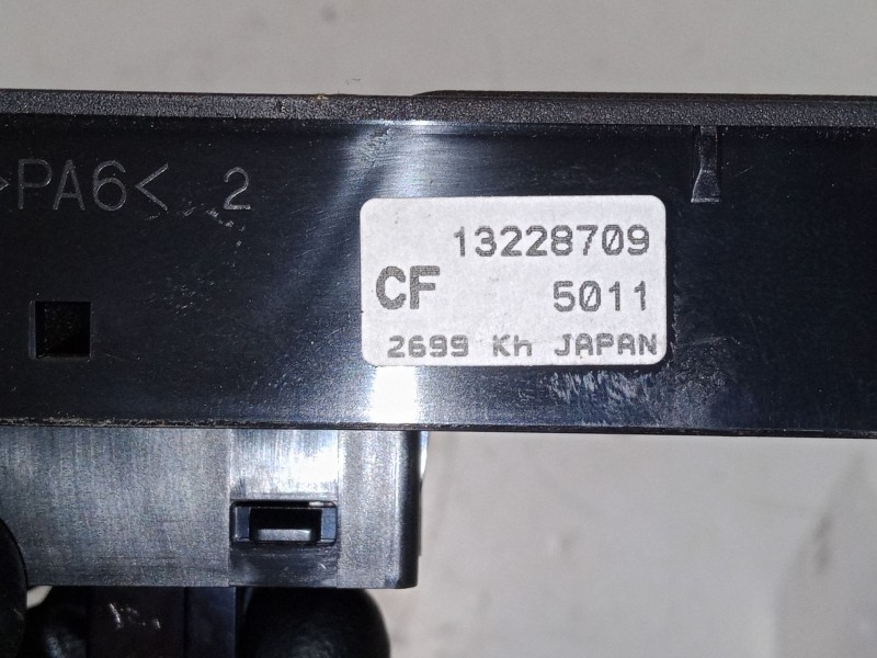 Recambio de mando elevalunas delantero derecho para opel astra h gtc (a04) 1.4 (l08) referencia OEM IAM 13228709  