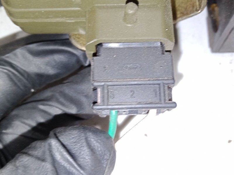 Recambio de cerradura puerta delantera derecha para renault master ii autobús (jd) 2.2 dci 90 referencia OEM IAM   