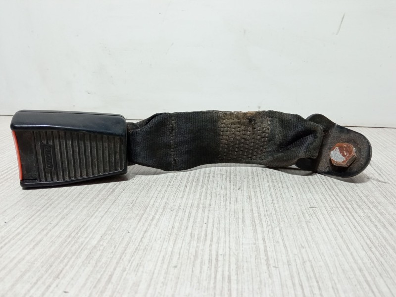 Recambio de anclaje cinturon trasero derecho para fiat cinquecento (170_) 0.9 i.e. s (170af, 170cf) referencia OEM IAM   
