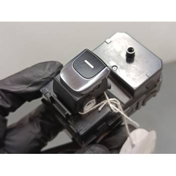 MANDO ELEVALUNAS TRASERO DERECHO 93590-D9100 