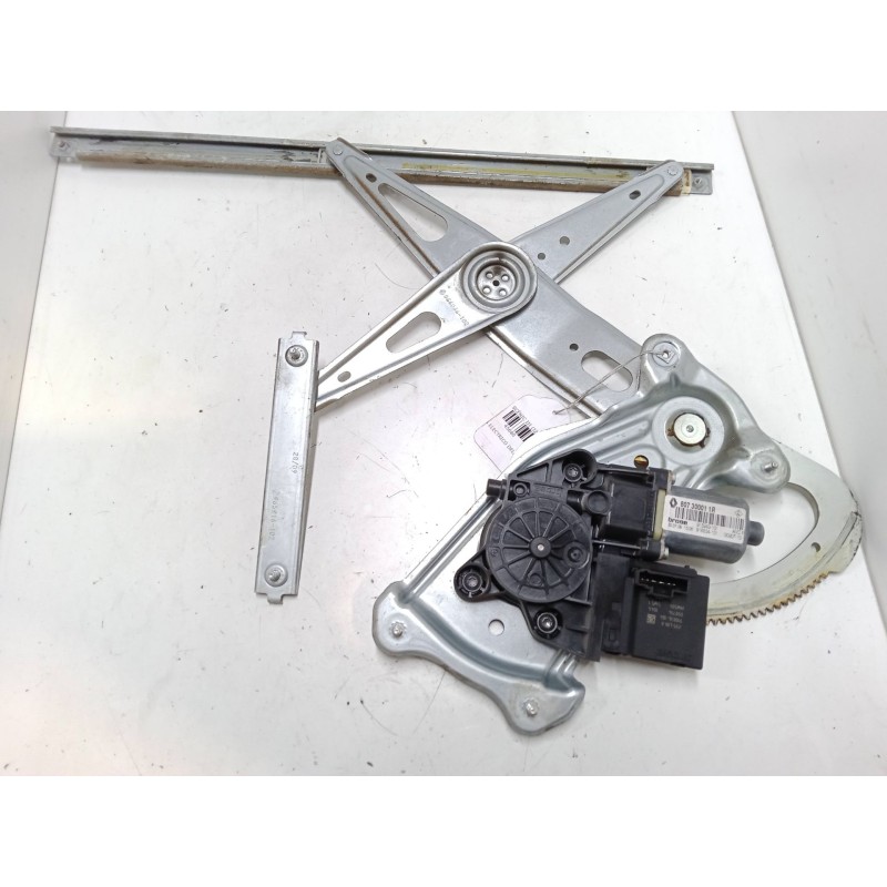 Recambio de elevalunas electrico delantero derecho para renault scénic iii (jz0/1_) 1.6 16v (jz0u, jz1b) referencia OEM IAM 8073