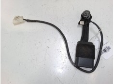 Recambio de anclaje cinturon delantero derecho para kia carens iv 1.7 crdi referencia OEM IAM