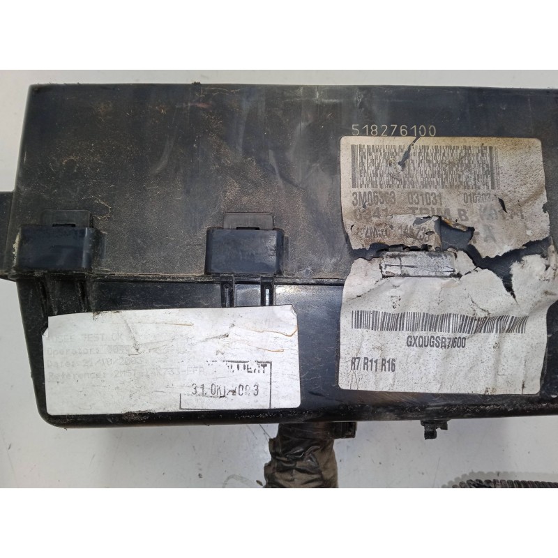 Recambio de caja reles / fusibles para ford focus i (daw, dbw) 1.6 16v referencia OEM IAM 518276100  