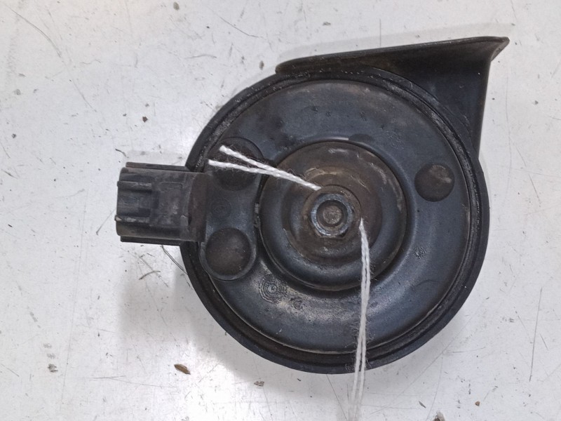 Recambio de claxon para kia carens iv 1.7 crdi referencia OEM IAM   