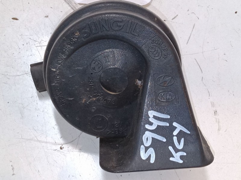 Recambio de claxon para kia carens iv 1.7 crdi referencia OEM IAM   