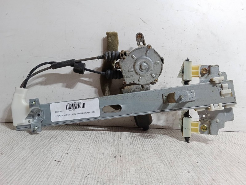 Recambio de elevalunas electrico trasero izquierdo para hyundai lantra ii (j-2) 1.9 d referencia OEM IAM   