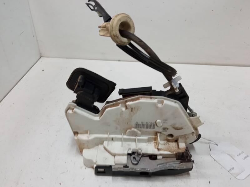 CERRADURA PUERTA DELANTERA DERECHA 5K1837016D 