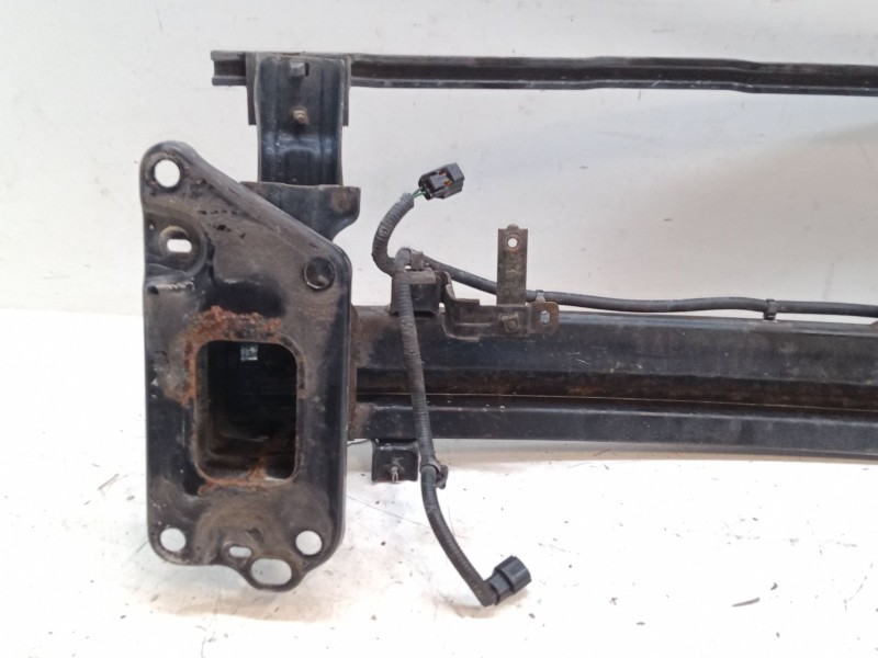 Recambio de refuerzo paragolpes delantero para kia carens iv 1.7 crdi referencia OEM IAM   