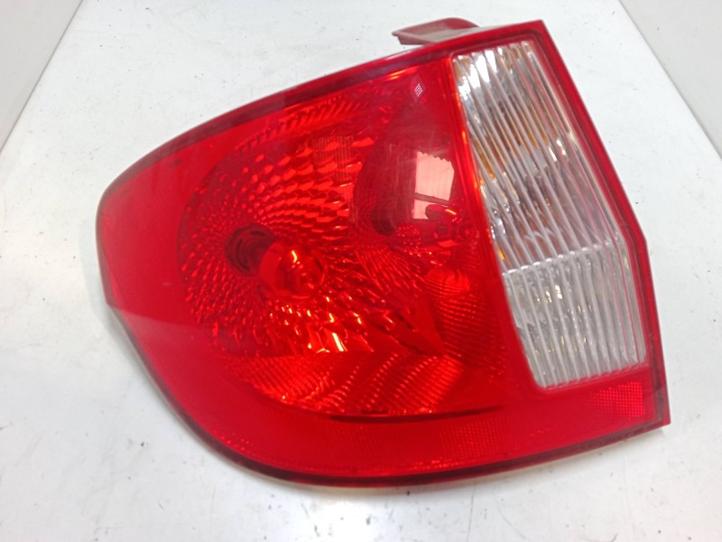 Recambio de piloto trasero izquierdo para hyundai getz (tb) 1.1 referencia OEM IAM 924011C5XX  