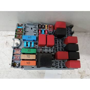 CAJA RELES / FUSIBLES 51882145 