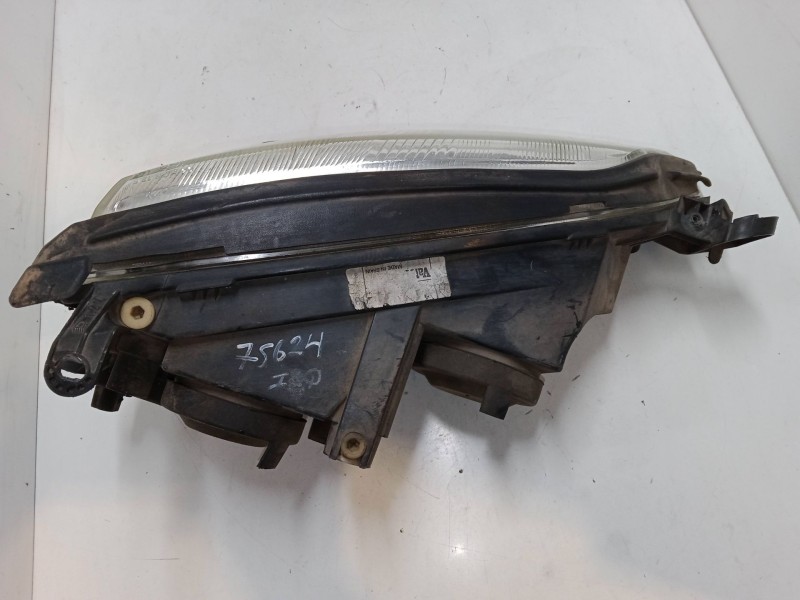 Recambio de faro izquierdo para opel vectra b (j96) 2.0 dti 16v (f19) referencia OEM IAM   