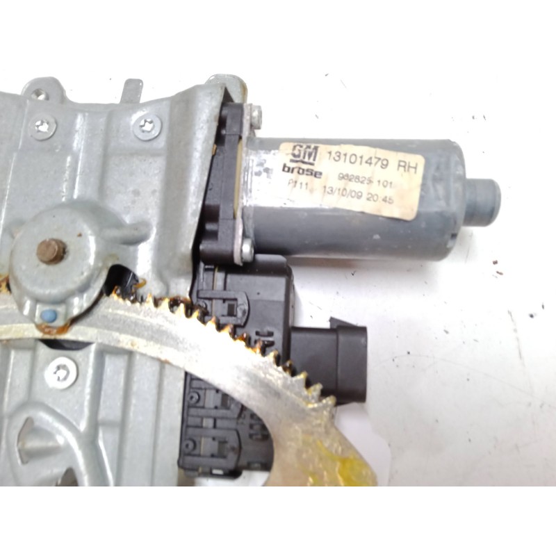Recambio de elevalunas electrico delantero derecho para opel astra h gtc (a04) 1.4 (l08) referencia OEM IAM 13101479  