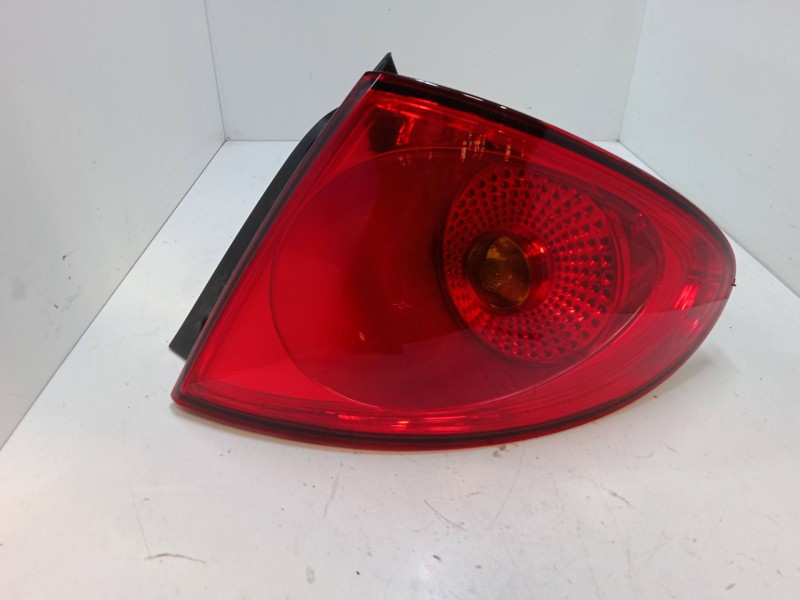 Recambio de piloto trasero derecho para seat toledo iii (5p2) 2.0 tdi 16v referencia OEM IAM   