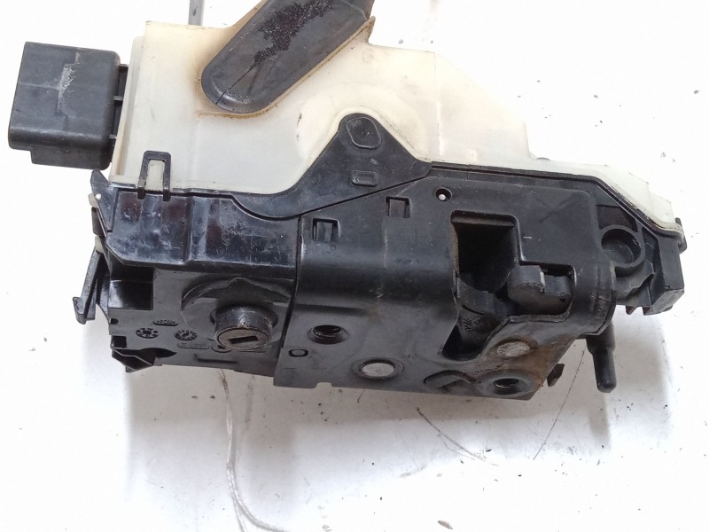 Recambio de cerradura puerta delantera derecha para citroën ds5 1.6 hdi 115 referencia OEM IAM   