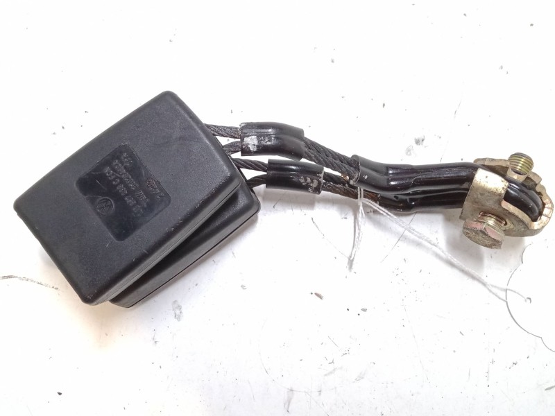 Recambio de anclaje cinturon trasero izquierdo para volkswagen golf iv (1j1) 1.4 16v referencia OEM IAM 1J0857488C  
