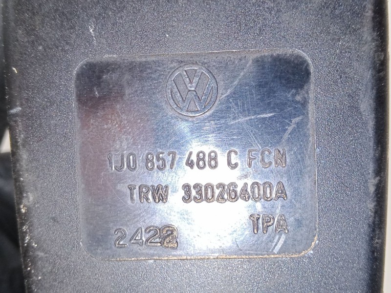 Recambio de anclaje cinturon trasero izquierdo para volkswagen golf iv (1j1) 1.4 16v referencia OEM IAM 1J0857488C  