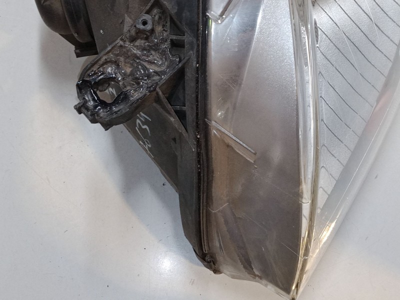 Recambio de faro izquierdo para mercedes-benz clase b sports tourer (w245) b 150 (245.231) referencia OEM IAM A1698201761  