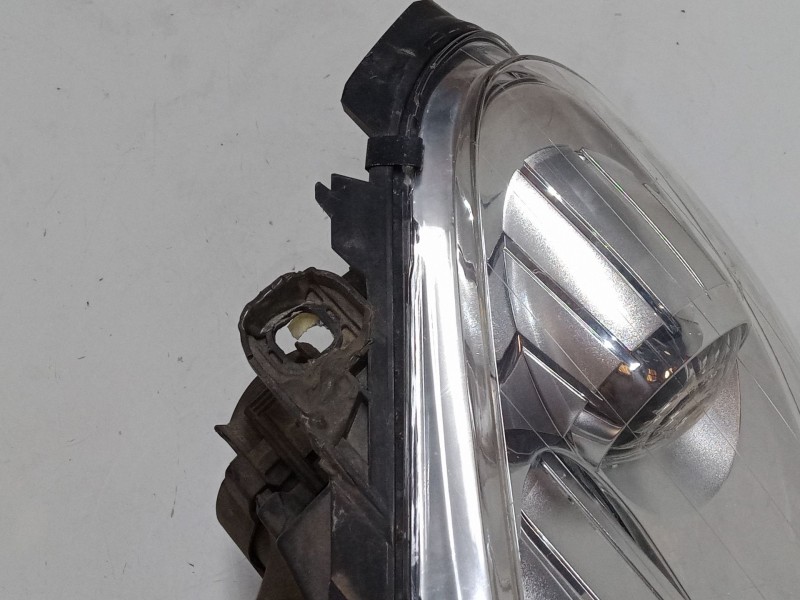 Recambio de faro izquierdo para mercedes-benz clase b sports tourer (w245) b 150 (245.231) referencia OEM IAM A1698201761  