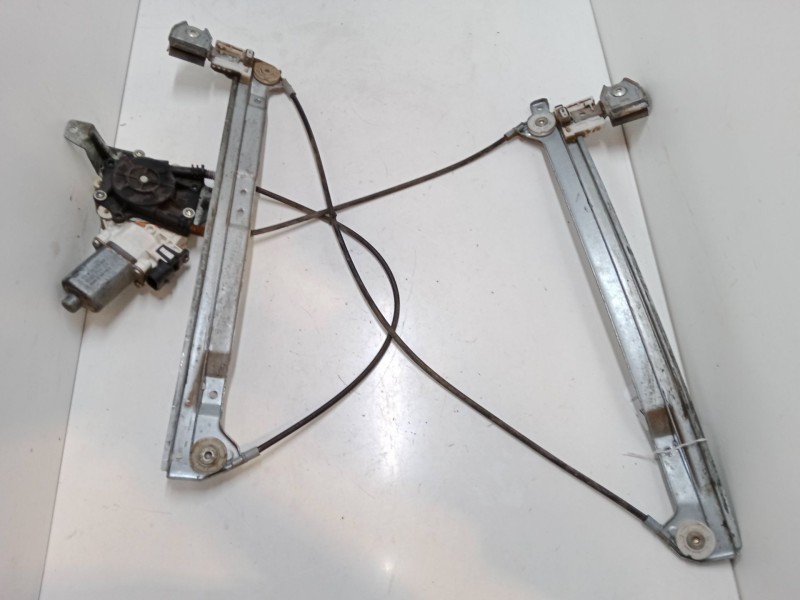 Recambio de elevalunas delantero derecho para ford focus iii 1.6 ti referencia OEM IAM   