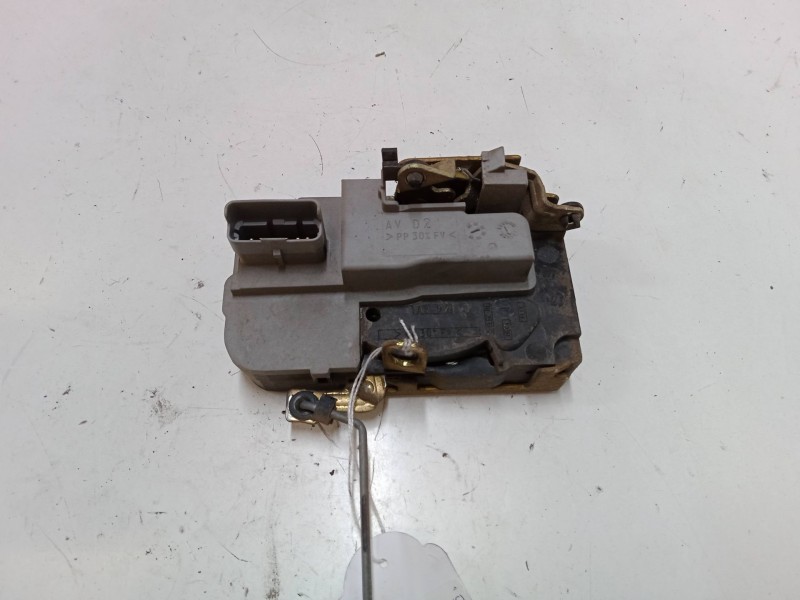 Recambio de cerradura puerta delantera derecha para peugeot 206 hatchback (2a/c) 1.6 16v referencia OEM IAM   