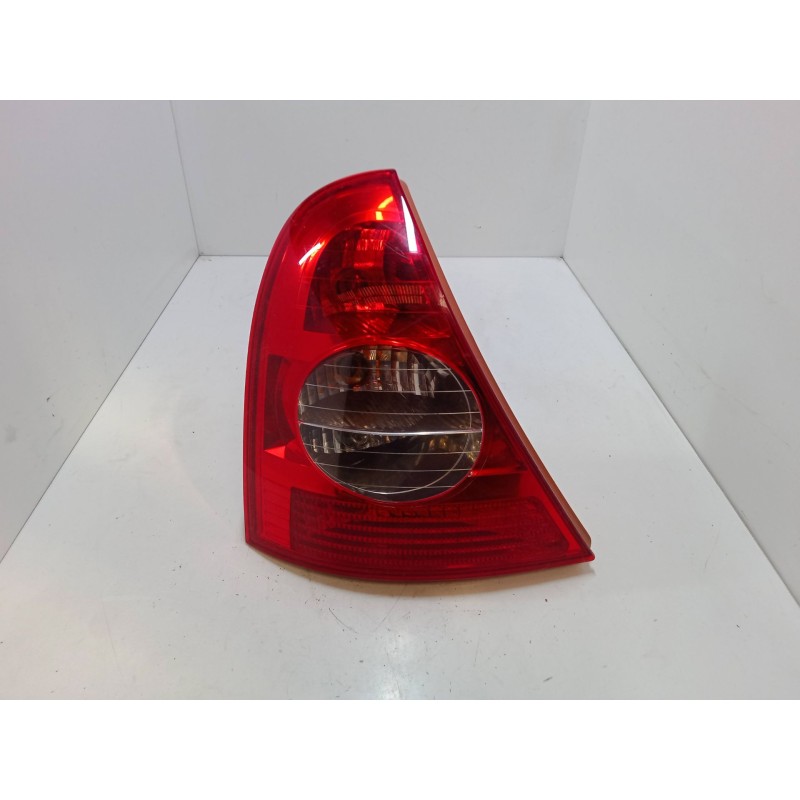 Recambio de piloto trasero izquierdo para renault clio ii (bb_, cb_) 1.5 dci (b/cb08) referencia OEM IAM   