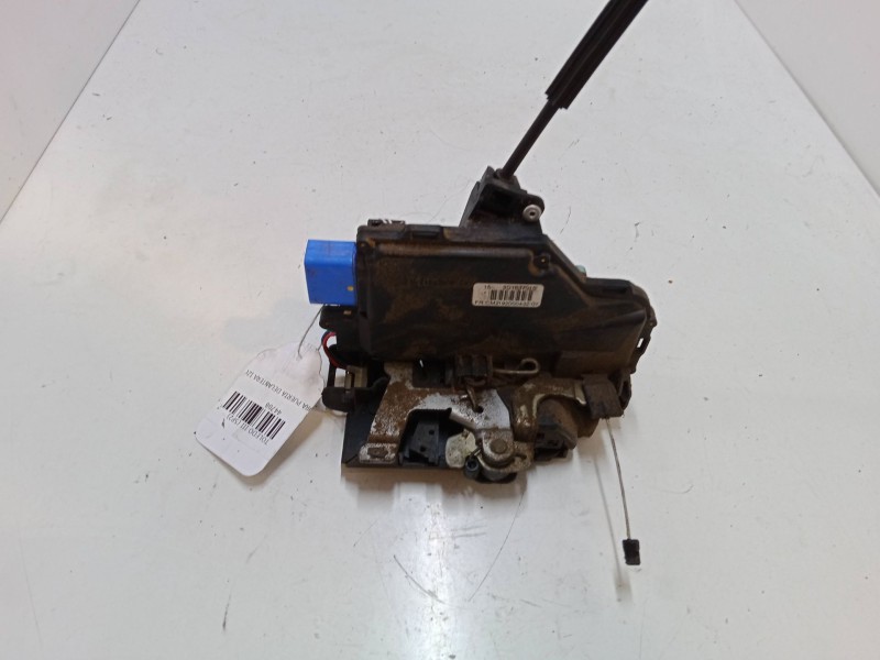 Recambio de cerradura puerta delantera izquierda para seat toledo iii (5p2) 2.0 tdi 16v referencia OEM IAM 3D1837015  