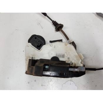 CERRADURA PUERTA TRASERA DERECHA 5K4839016M 